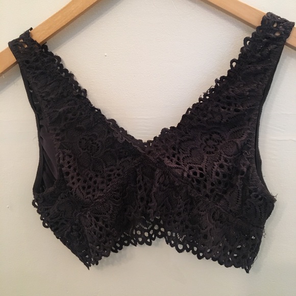 Poof! Black lace crop top. So cute! - Picture 2 of 5